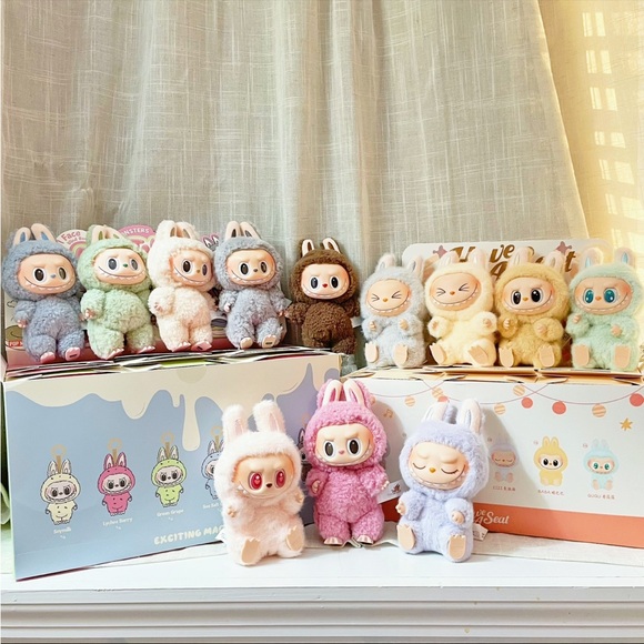 Pop Mart The Monsters Labubu - Picture 4 of 8